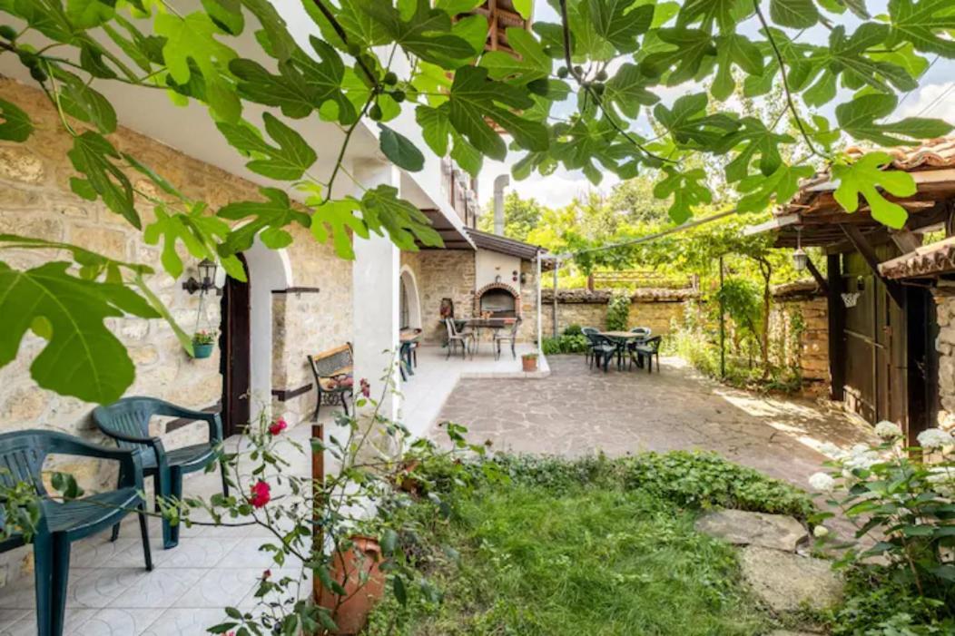 Guest House Geranium Arbanassi Exterior foto